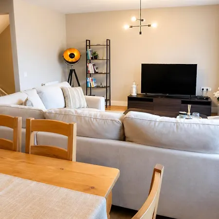 Charming In Oranmore With Sea View 8mins From