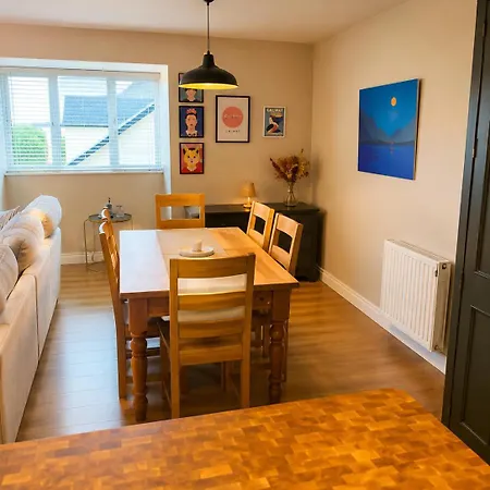 Charming In Oranmore With Sea View 8mins From شقة غالواي