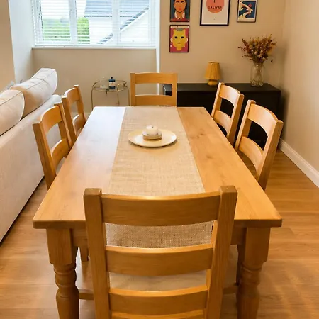 Charming In Oranmore With Sea View 8mins From شقة *