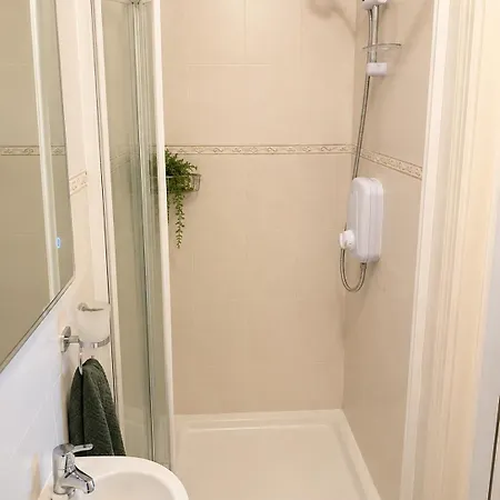 شقة Charming In Oranmore With Sea View 8mins From *